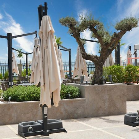 Moevenpick Hotel Du Lac Тунис Экстерьер фото The Sky Bar