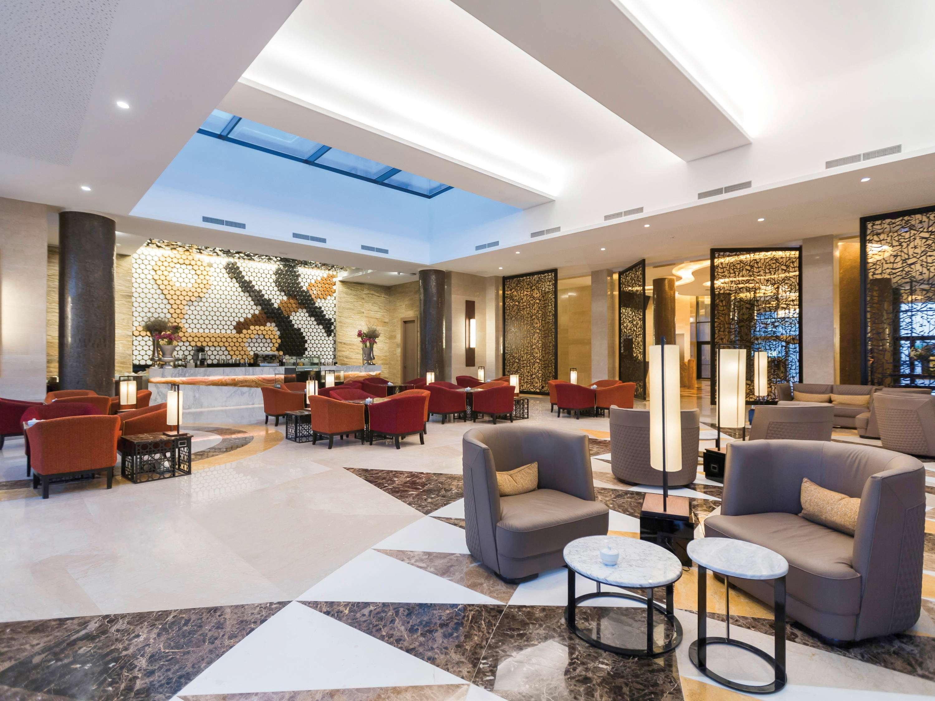 Moevenpick Hotel Du Lac Тунис Экстерьер фото Lobby