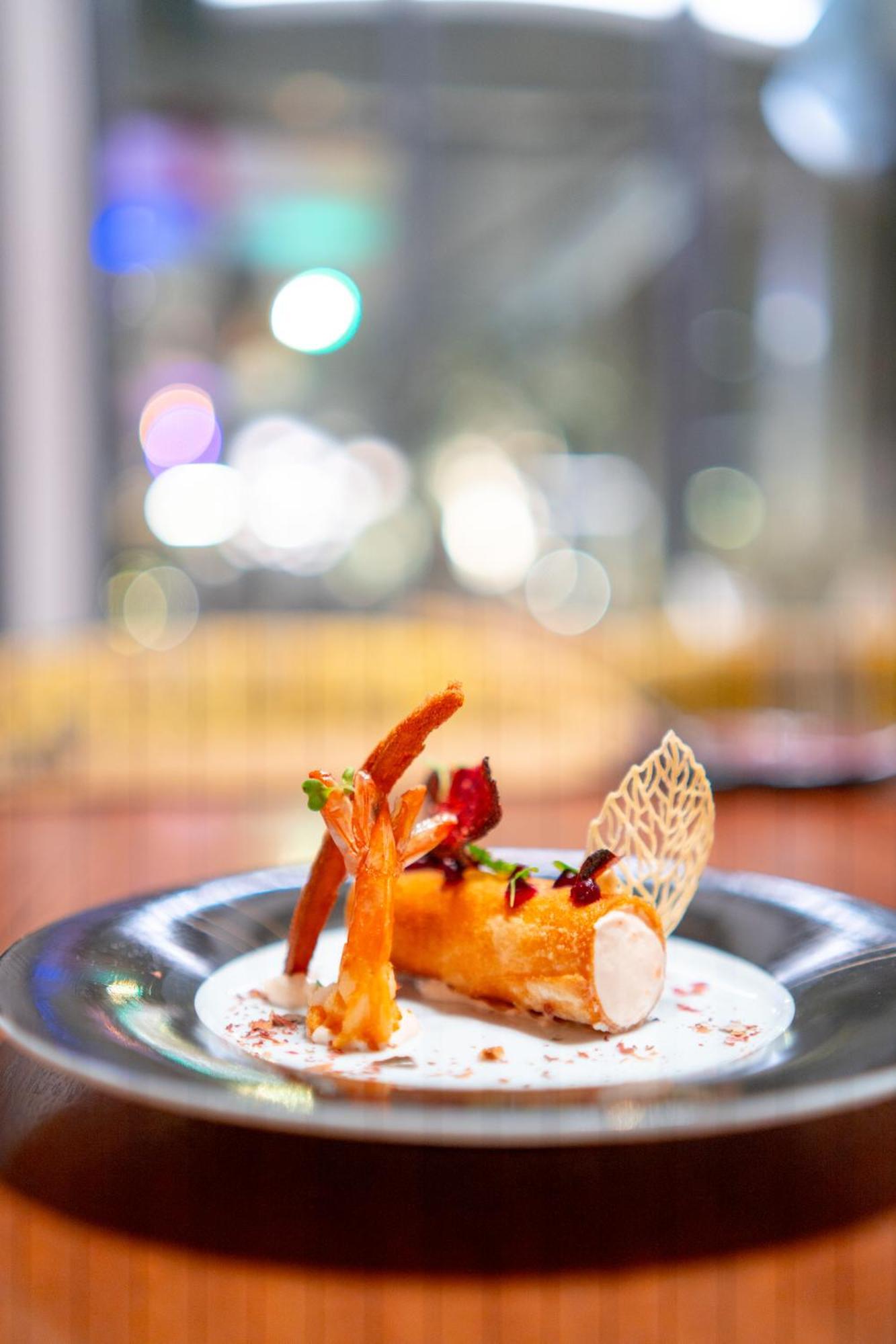 Moevenpick Hotel Du Lac Тунис Экстерьер фото A dessert